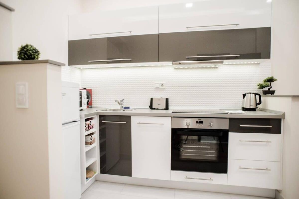 New Luxury Apartment In The Center With A/C Budapest Exterior foto